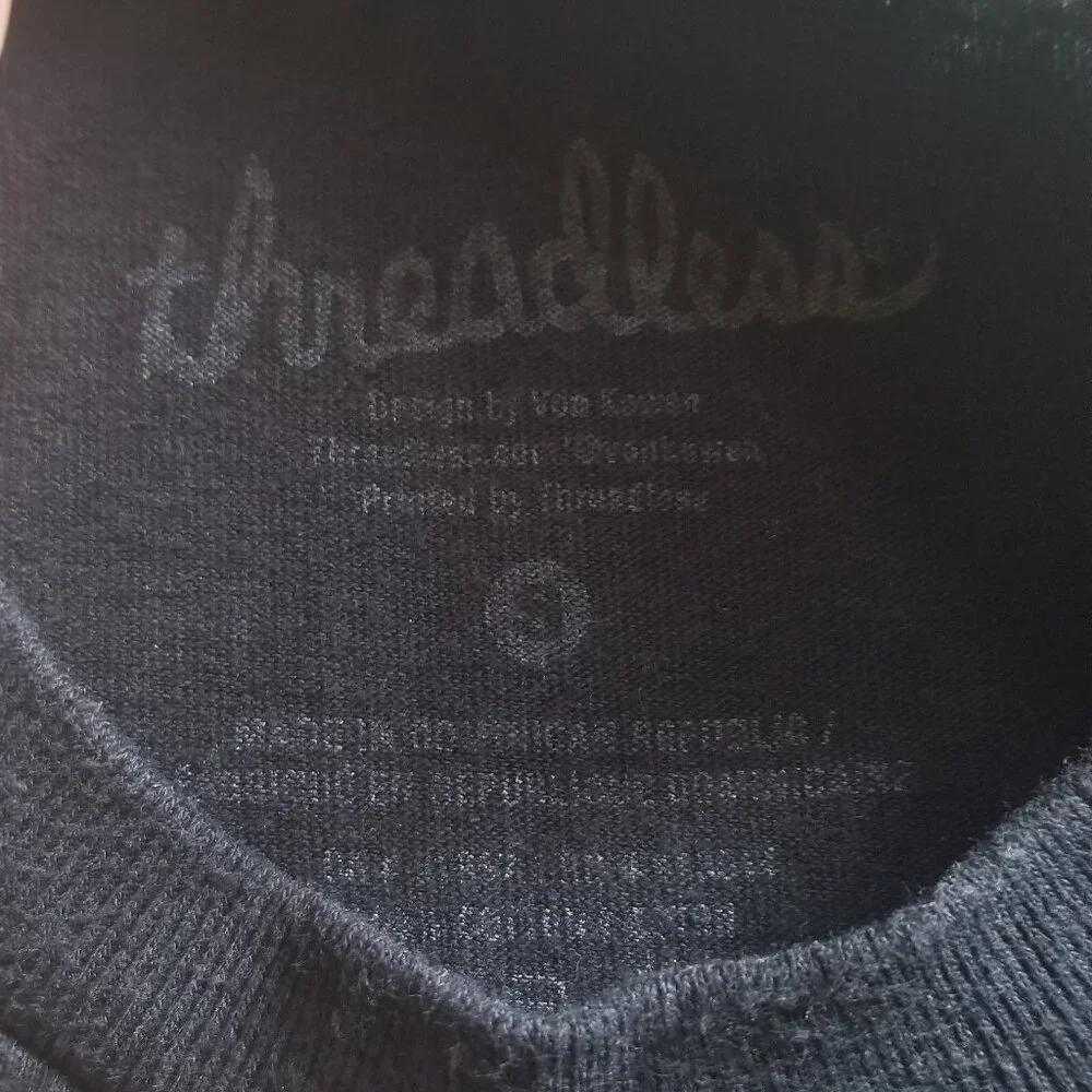 Mushroom and skull tshirt - Picture 3 of 3